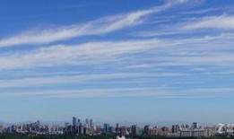 朝阳天空成惊艳